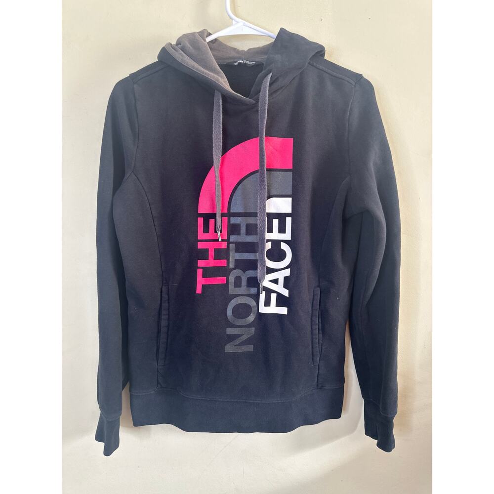 The North Face Fave Pullover Hoodie with a pink and white graphic logo S Y